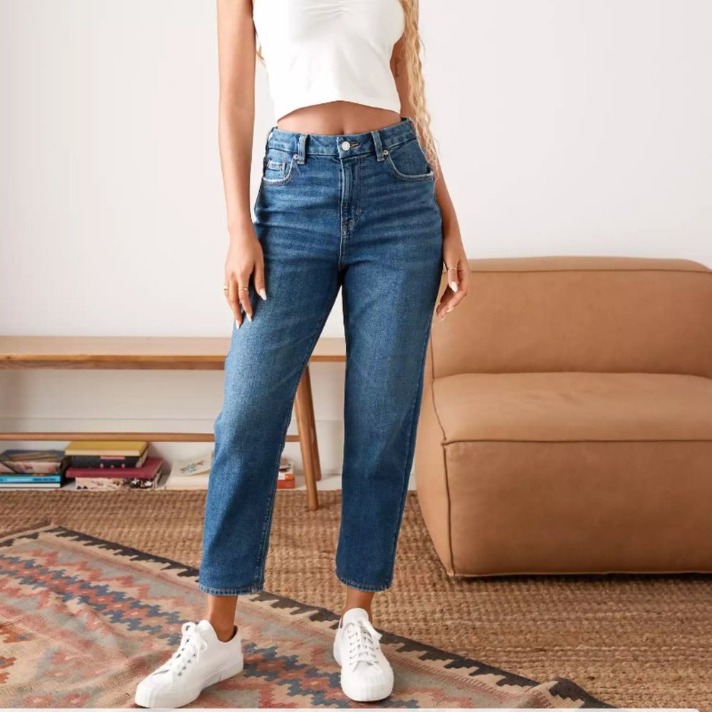 AMERICAN EAGLE • Women’s Curvy Mom Jeans Stretch Size 14